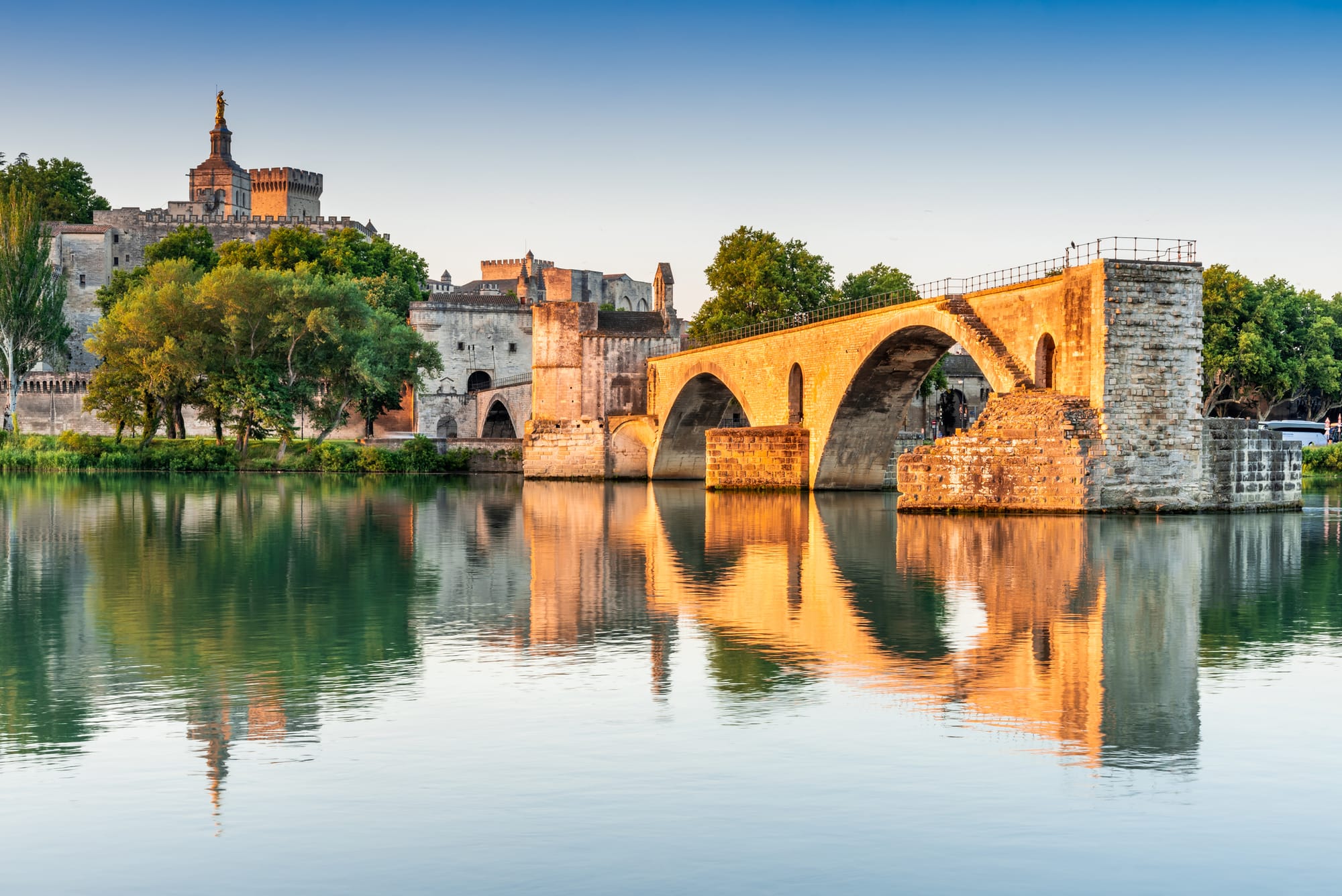 Ce sa vizitezi in Avignon l Orasul unic din Provence