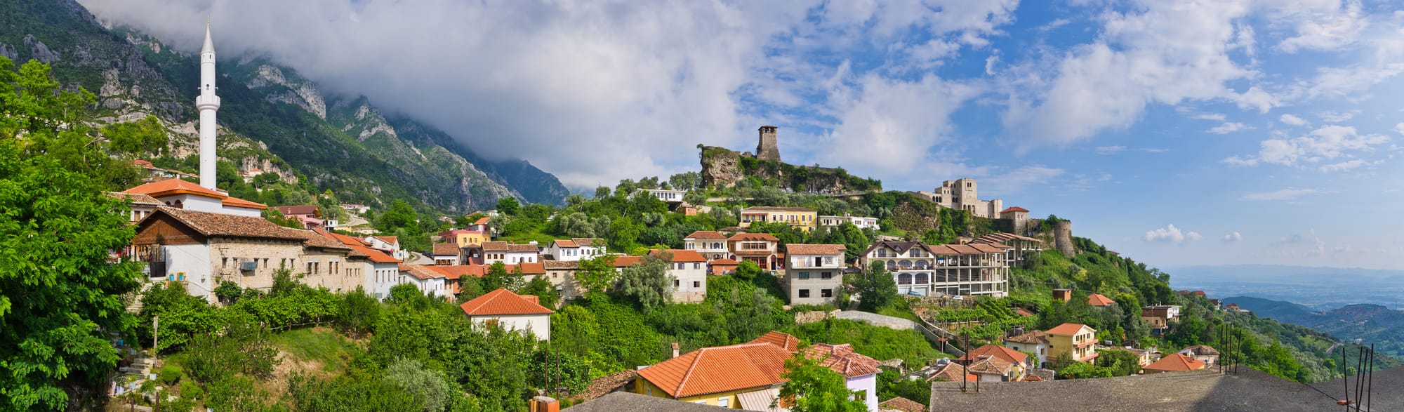 Descopera Tirana, capitala Albaniei! Bijuteria ascunsa a Europei