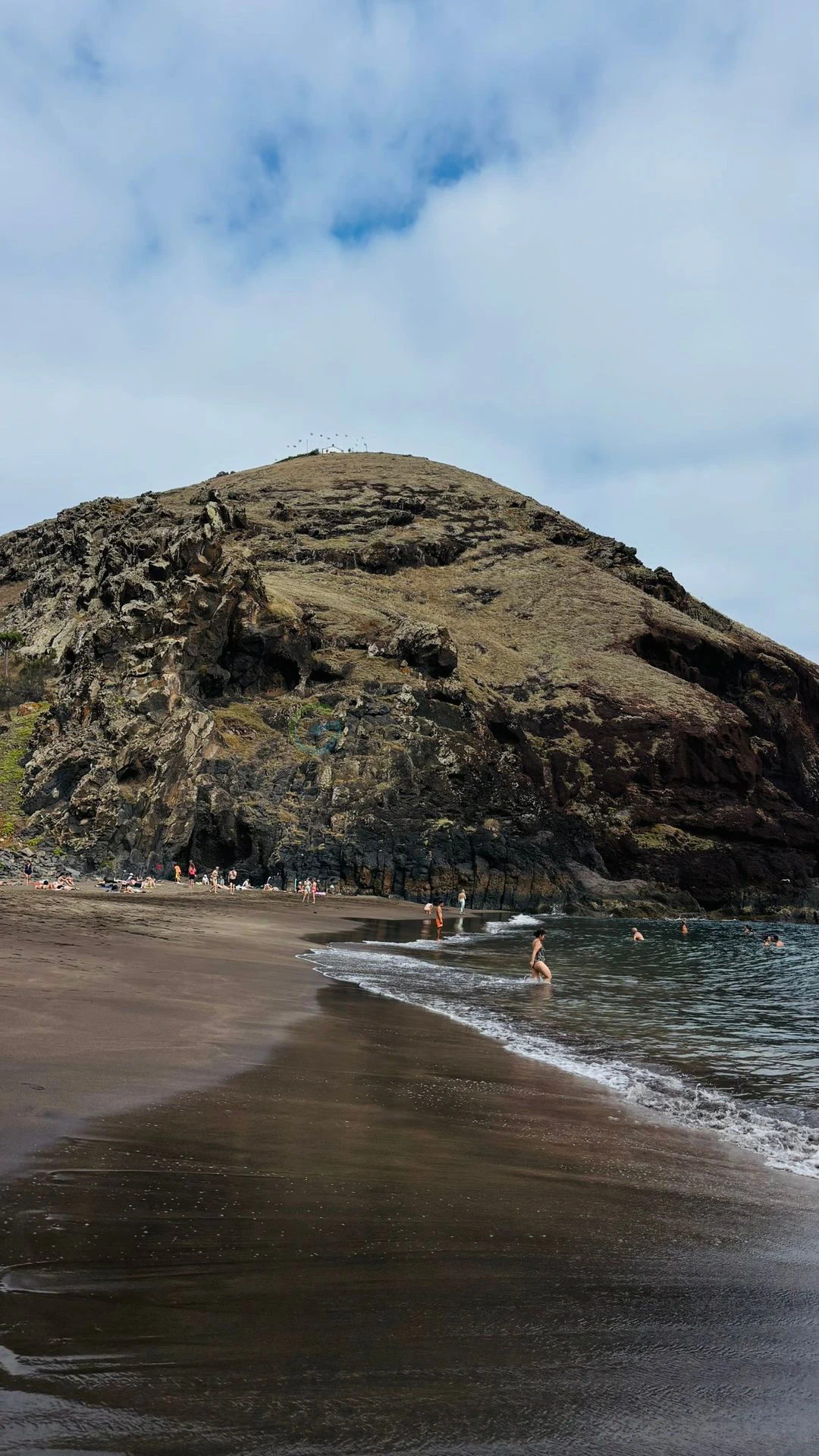 Prainha do Canical, plaja spectaculoasa din Madeira