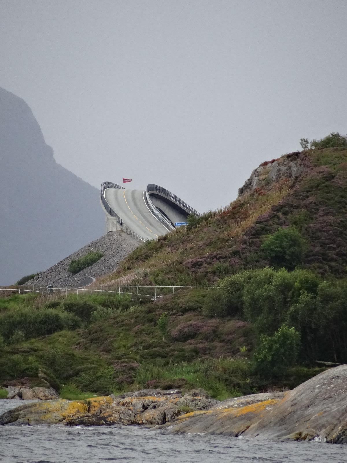Roadtrip în Vestul Norvegiei: fiorduri UNESCO, Flåmsbana, Trollstigen și Atlantic Road