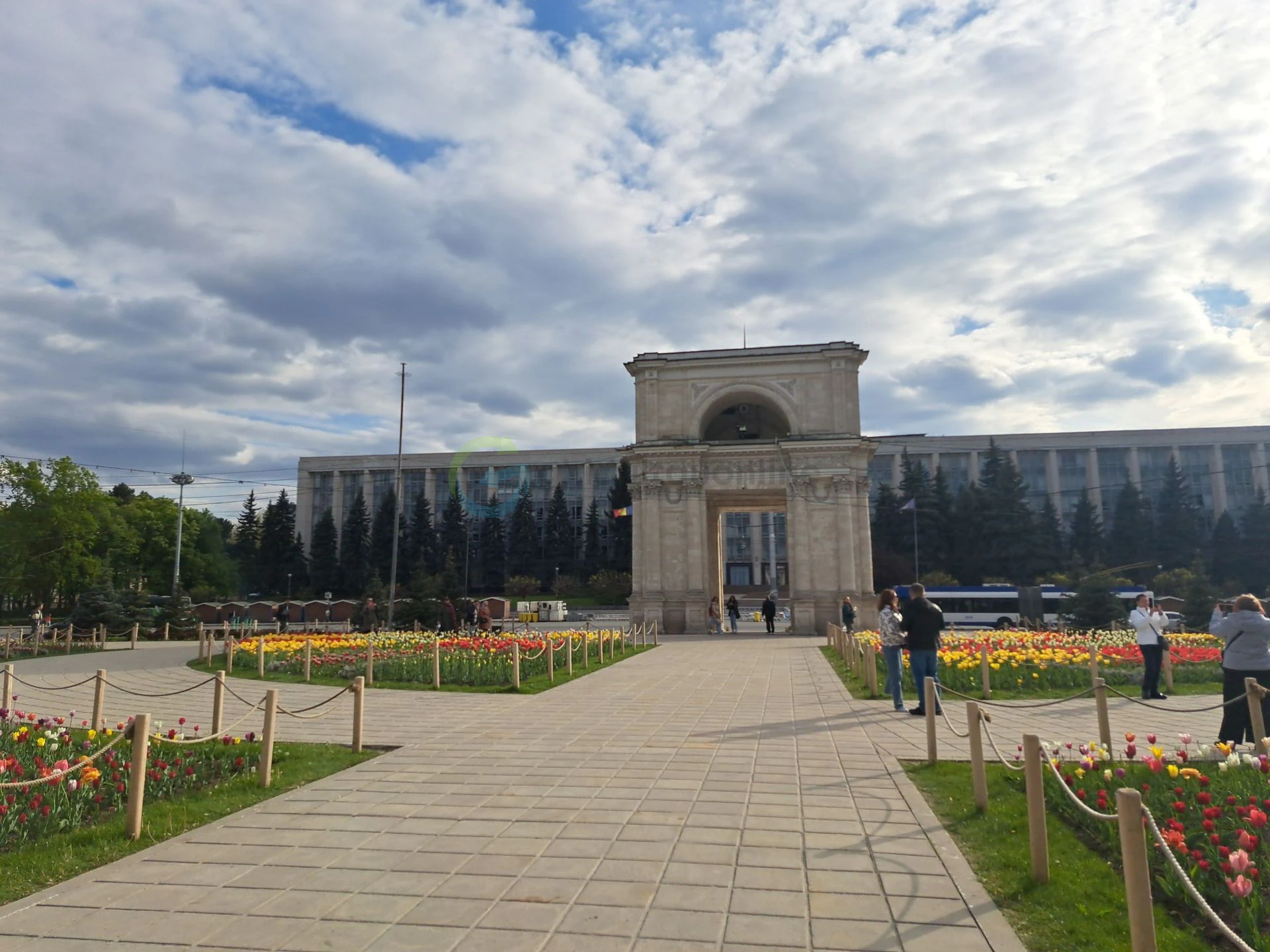 Republica Moldova - crame, istorie si bucate alese